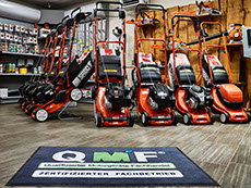 Rasenmäher und Mähroboter